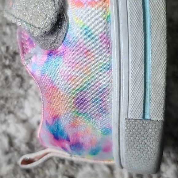 4 for $28 - Skechers Twinkle Toes Toddler Girls Size 6 Tie-Dye Satin Light-Up - Picture 4 of 12